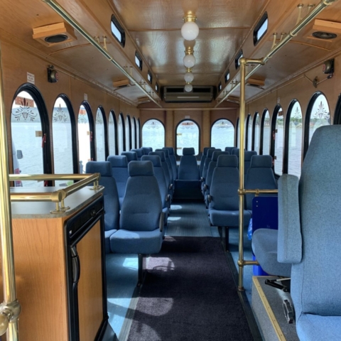 SanFrancisco Trolley, St. Johns luxury bus tour, Best Newfoundland transportation